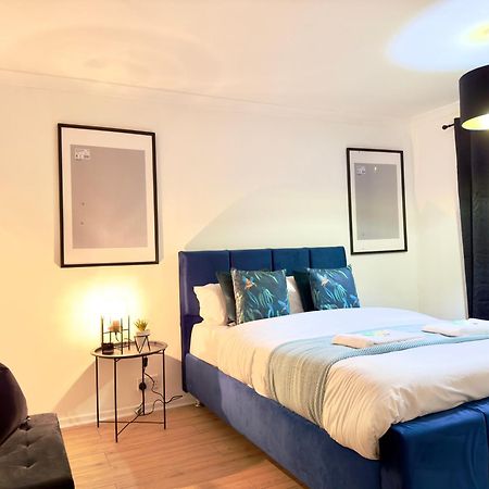 Rnm - Business Professionals Ready, Cost Effective For Large Stays! 3 Bedroom Lounge, Private Access & Entire Place, Kitchen & Washroom With Amenities, Smart Tv, Easy Access, Fast Wifi, Large Driveway, Great Transport Links, Near Worcester Hospital A Exterior foto