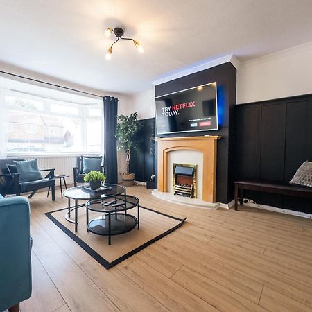 Rnm - Business Professionals Ready, Cost Effective For Large Stays! 3 Bedroom Lounge, Private Access & Entire Place, Kitchen & Washroom With Amenities, Smart Tv, Easy Access, Fast Wifi, Large Driveway, Great Transport Links, Near Worcester Hospital A Exterior foto